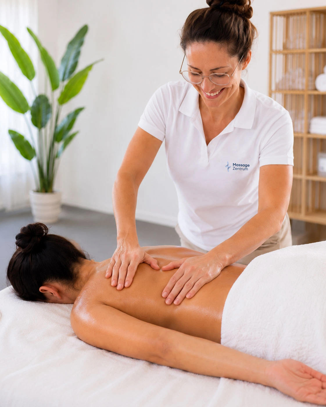 Therapeutische Massage in der Praxis an der Mattenhofstrasse 5 in Bern